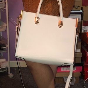 White cross body purse